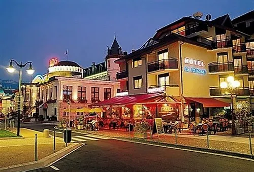 沿海酒店